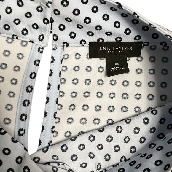 Ann Taylor Women's Blue White Boxy Blouse with Mandarin Collar EUC Size XL - Picture 5 of 9